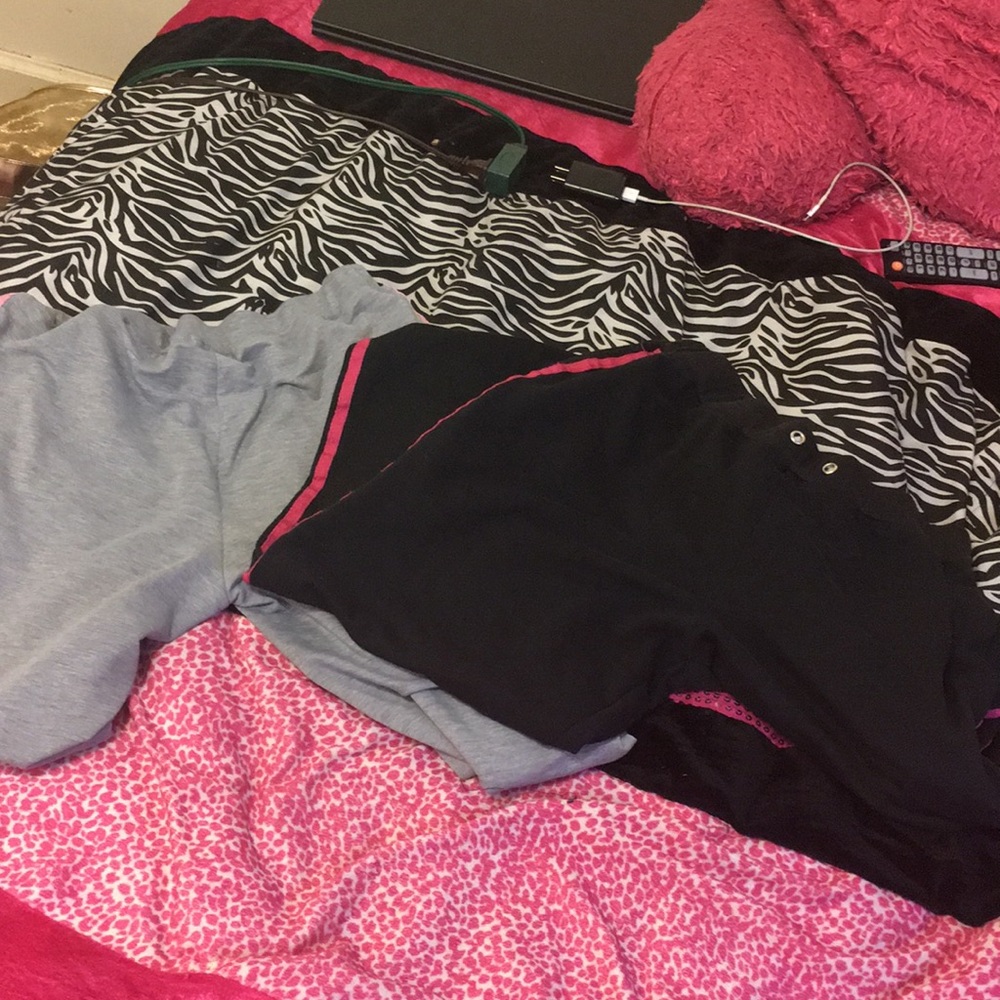 These are some sweat pants I’m selling